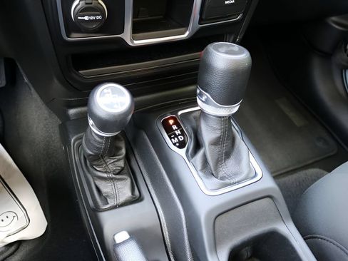 Used 2023 Jeep Wrangler Sport AWD/4WD image 22