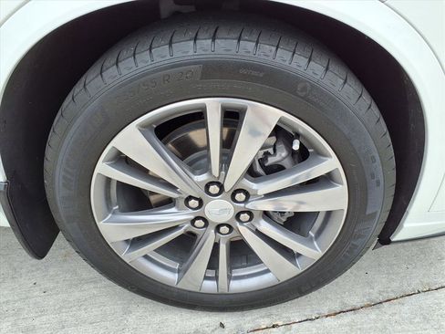 Certified 2022 Cadillac XT6 Premium Luxury image 7