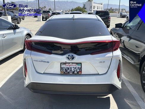 Used 2021 Toyota Prius Prime XLE w/ Carpet Mat Package (TMS) FWD image 11
