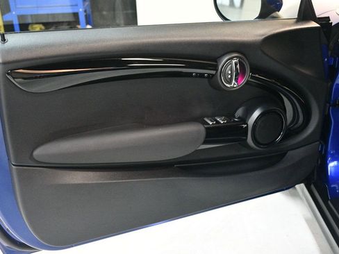 Used 2019 MINI Cooper S image 31