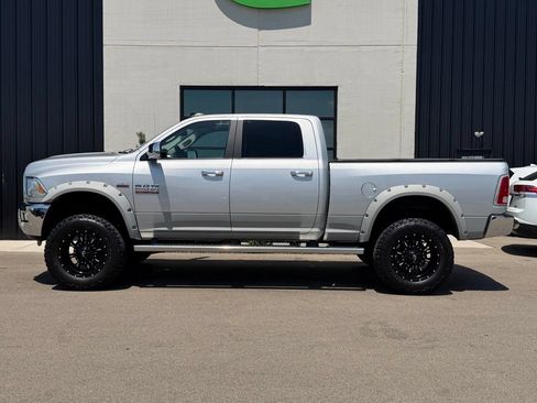 Used 2017 RAM 2500 Laramie w/ Convenience Group AWD/4WD image 2
