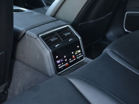 Certified 2023 Porsche Panamera image 33