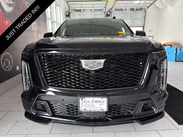 Used 2025 Cadillac Escalade V w/ LPO, ONYX Package AWD/4WD image 7