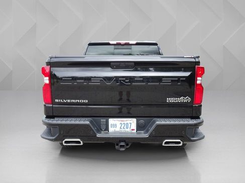 Used 2020 Chevrolet Silverado 1500 High Country w/ Technology Package AWD/4WD image 4