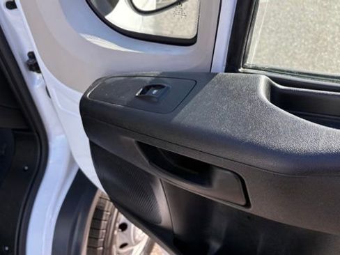 Used 2018 RAM ProMaster 2500 w/ Interior Convenience Group image 23