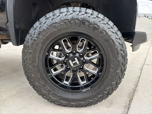 Used 2025 Chevrolet Silverado 2500 LT w/ Safety Package image 11