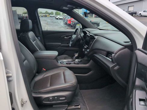 Used 2023 Chevrolet Traverse High Country FWD image 29