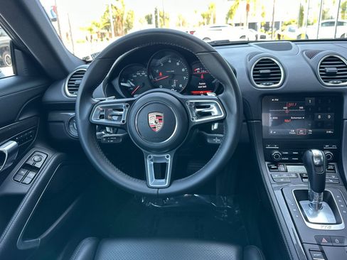 Used 2025 Porsche 718 Cayman RWD image 13
