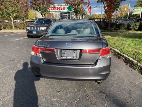 Used 2011 Honda Accord LX-P image 4