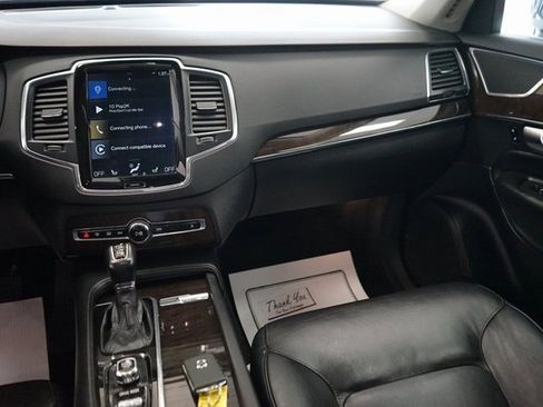 Used 2019 Volvo XC90 T5 Momentum w/ Protection Package image 12