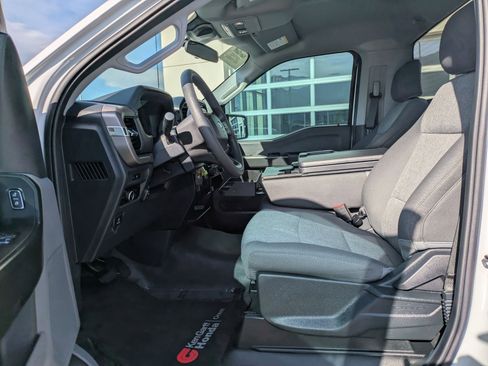 Used 2025 Ford F150 XL w/ Equipment Group 103A High AWD/4WD image 18