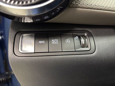 New 2026 Chevrolet Equinox LT w/ Convenience Package II image 25