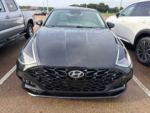 Used 2023 Hyundai Sonata Limited FWD image 3