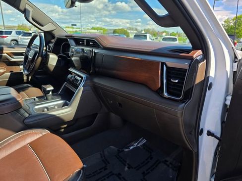 Used 2024 GMC Sierra 1500 Denali w/ Denali Reserve Package AWD/4WD image 10