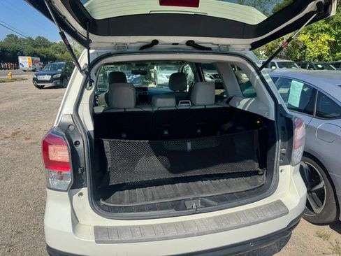 Used 2017 Subaru Forester 2.5i Limited AWD/4WD image 5