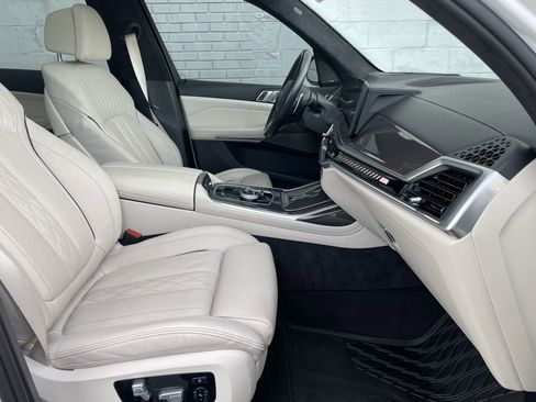 Used 2024 BMW X7 M60i w/ Executive Package image 15