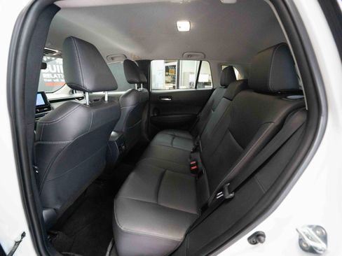 Used 2023 Toyota Corolla Cross XLE image 23