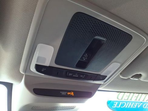 Certified 2025 Honda HR-V EX-L image 20