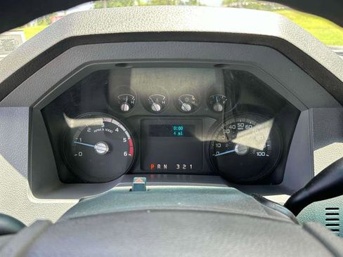 Used 2014 Ford F550 4x4 Regular Cab Super Duty image 15