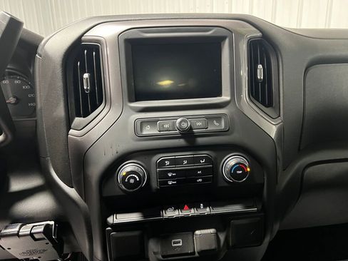 Used 2020 Chevrolet Silverado 1500 Custom w/ Custom Value Package image 7