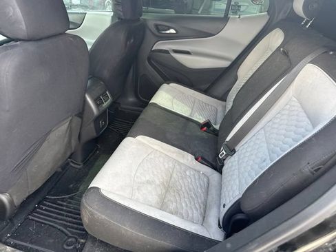 Used 2019 Chevrolet Equinox LS w/ LS Convenience Package FWD image 17