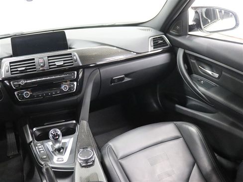 Used 2016 BMW M3 image 21
