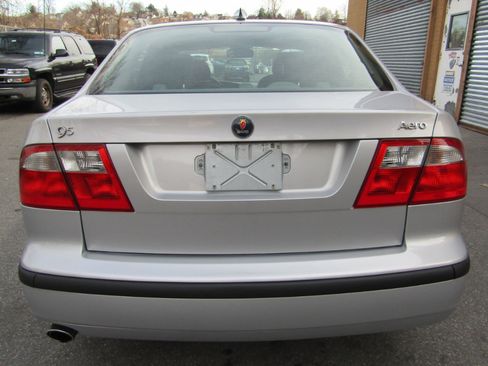 Used 2002 Saab 9-5 Aero image 12