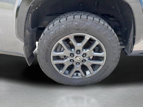 Used 2025 Toyota Sequoia Platinum AWD/4WD image 35