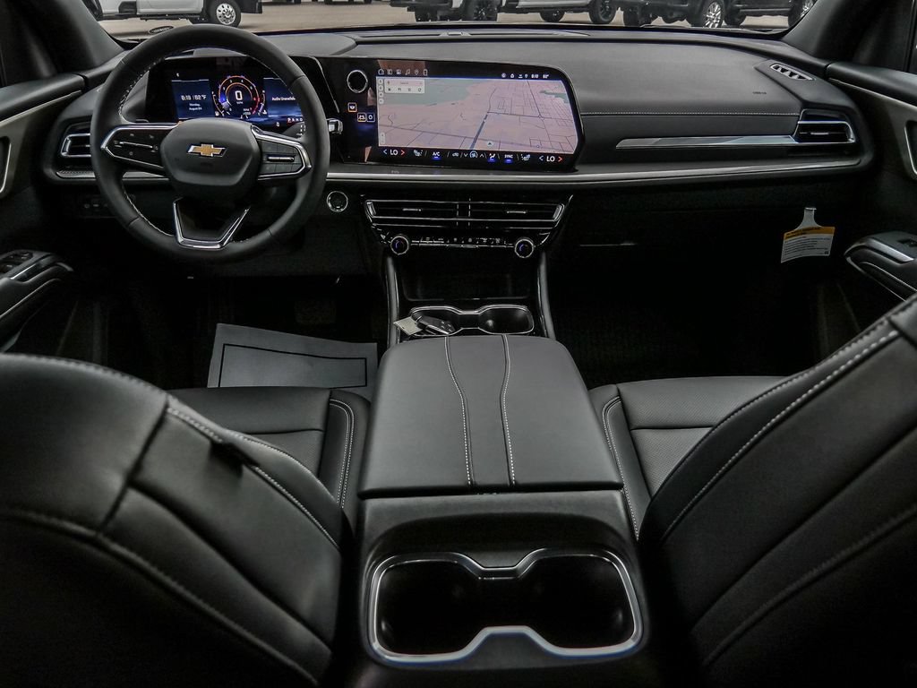 New 2027 Chevrolet Traverse LT w/ Driver Confidence Package FWD image 27