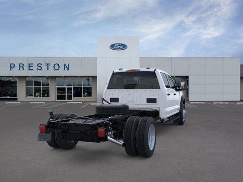 New 2026 Ford F550 4x4 Crew Cab image 11