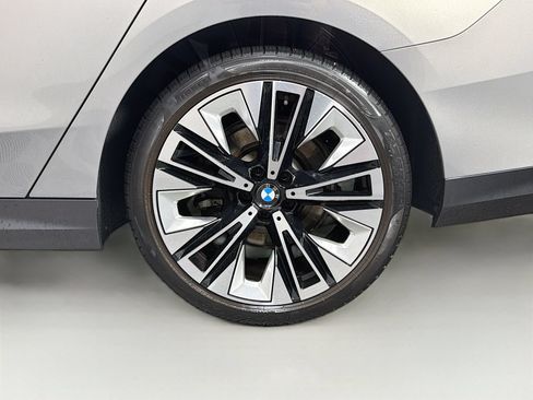 Used 2024 BMW 530i xDrive w/ Premium Package AWD/4WD image 34