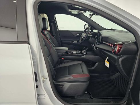New 2026 Chevrolet Equinox RS w/ LPO, Floor Liner Package FWD image 10