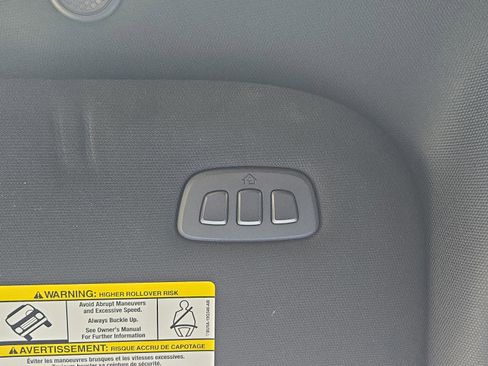 Used 2023 Ford F150 Lariat image 32