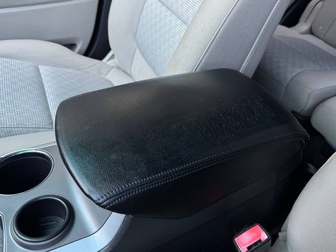 Used 2014 Ford Explorer XLT FWD image 22