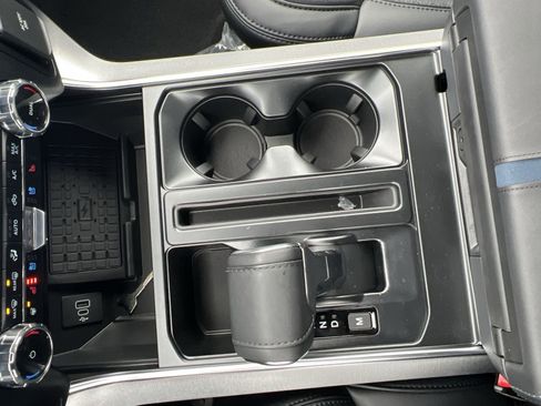 New 2025 Ford F150 Platinum w/ Equipment Group 702A High image 22