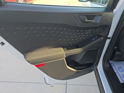 Used 2020 Ford Escape S AWD/4WD image 13