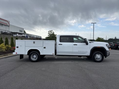 New 2025 GMC Sierra 3500 Pro w/ Convenience Package image 11