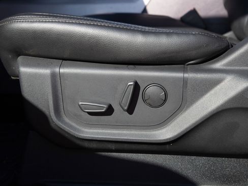 Used 2022 Ford F250 Lariat w/ Tremor Off-Road Package image 28