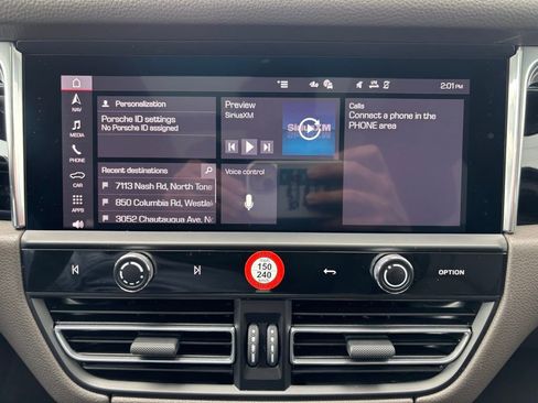 Certified 2026 Porsche Macan image 10