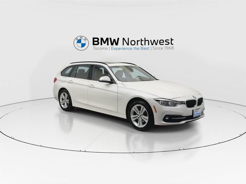 Used 2019 BMW 330i xDrive Wagon w/ Premium Package AWD/4WD image 6