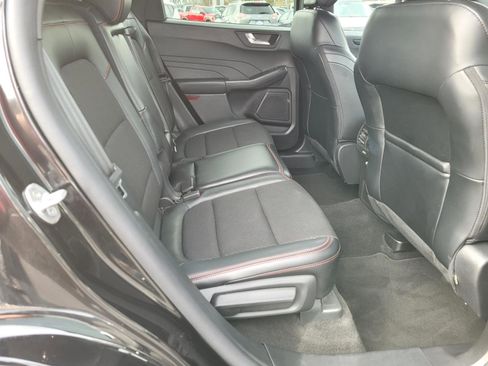 Used 2025 Ford Escape ST-Line image 18