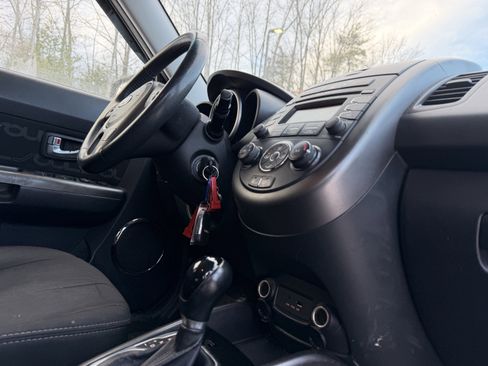 Used 2012 Kia Soul + image 37