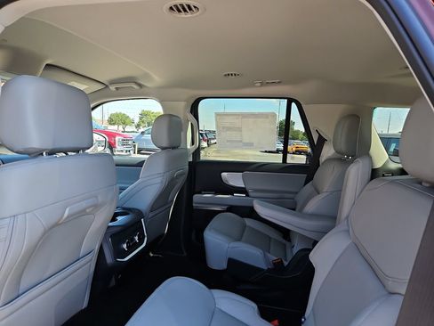 New 2027 Ford Expedition Active RWD image 19
