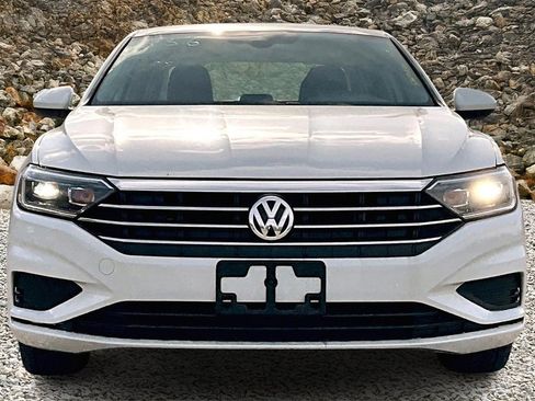 Used 2019 Volkswagen Jetta SEL image 3