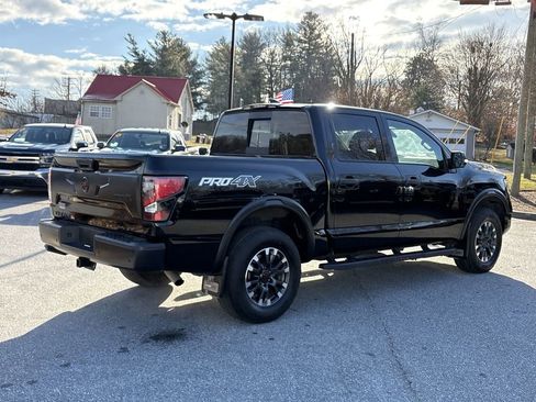 Used 2024 Nissan Titan PRO-4X w/ Pro-4x Convenience Package image 10