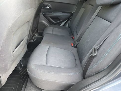 Used 2016 Chevrolet Trax LT w/ LT Sun and Sound Package AWD/4WD image 19