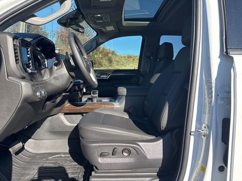 New 2025 GMC Sierra 1500 Elevation w/ Elevation Premium Package image 18