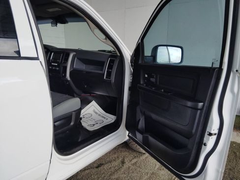 Used 2017 RAM 1500 4x4 Crew Cab w/ Protection Group image 10