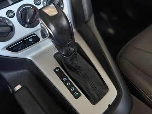 Used 2013 Ford Focus SE FWD image 30