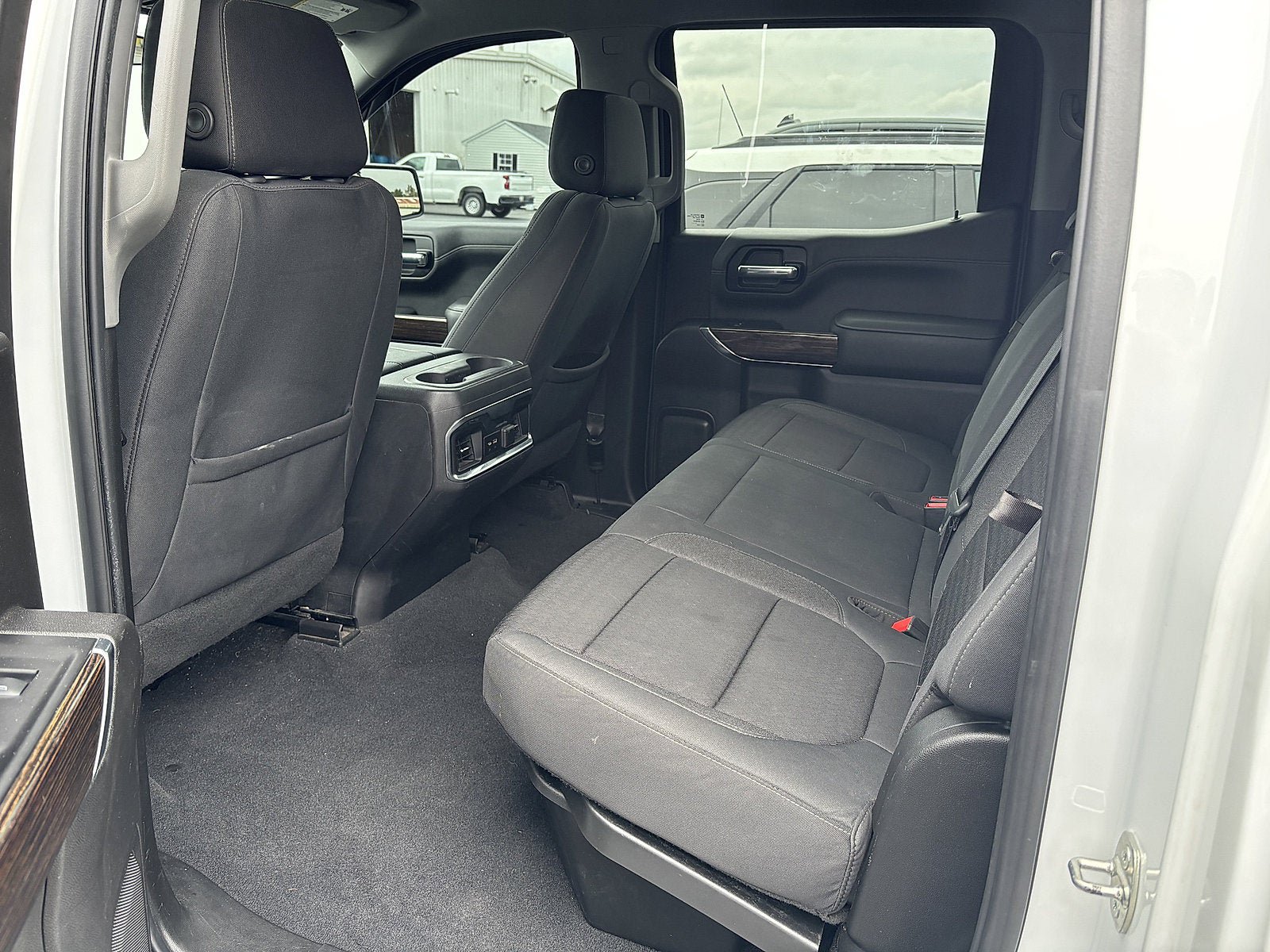Used 2020 GMC Sierra 1500 Elevation w/ Elevation Value Package AWD/4WD image 4